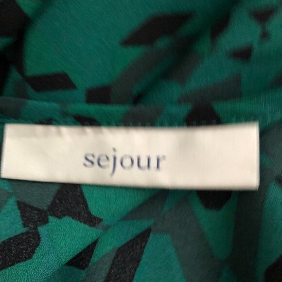 Sejour Sleeveless Flowing Blouse - Picture 2 of 9